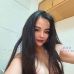 胸大肤白纯天然，身材火辣的小姐姐